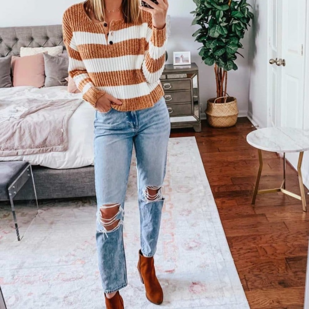 American Eagle Outfitters Cropped Boxy Oversized Knit Striped Sweater Size Small